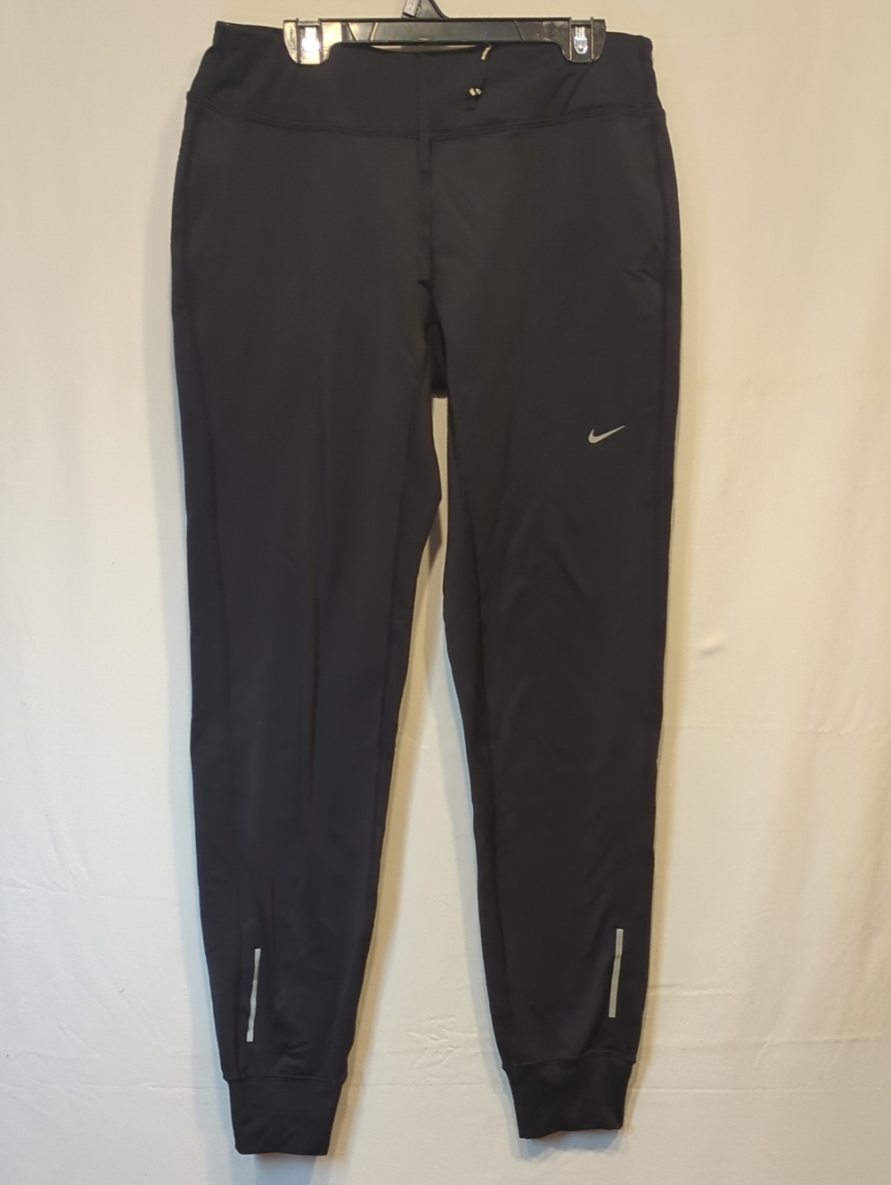 Nike Black Women’s Slim Fit Training Joggerswom